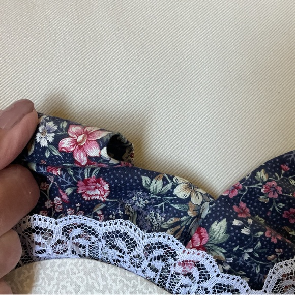 Hand Crafted Heart Wall Decor with Floral and Lace Accents - Picture 3 of 7